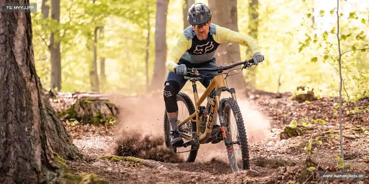 zoty中欧每一次跳跃,都是对天空的挑战;每一次冲刺,都是对自我的超越!🏋️♀️✨